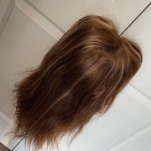 One More Brown with honey blonde highlights